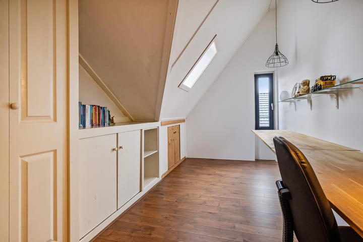 Foto 42 van Notaris van Puttenstraat 19