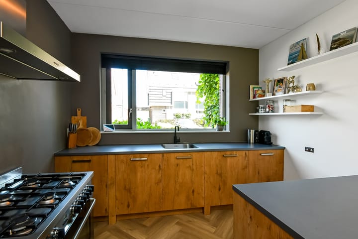 Foto 7 van Brugwachter 28