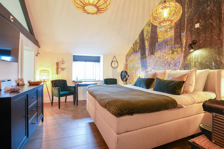 Photo 22 of Holset 70