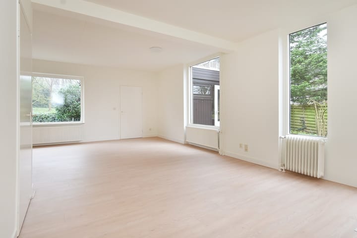 Foto 9 van Distelweide 147