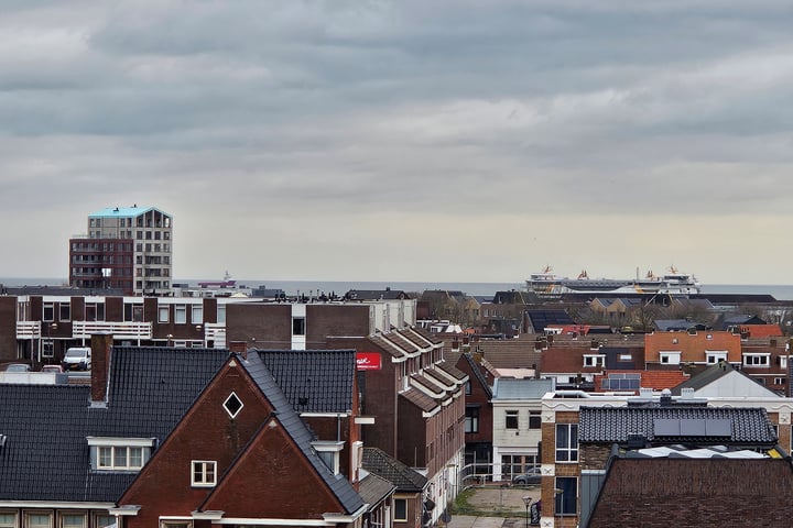 Bekijk foto 3 van Bernhardplein 30-C