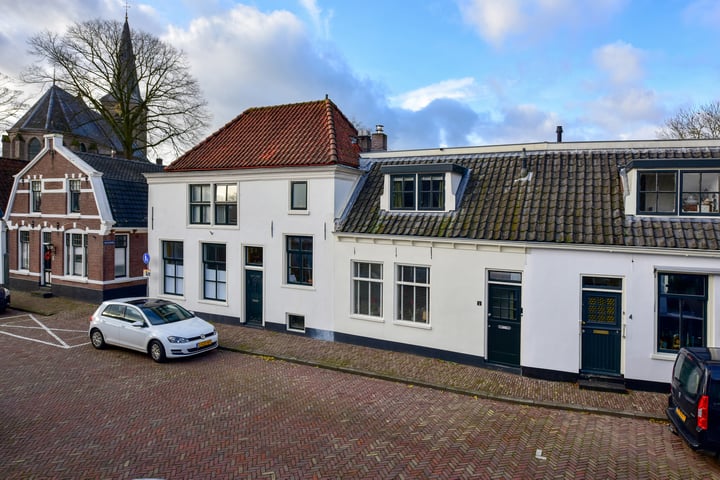 Bekijk foto 1 van Kerkstraat 6