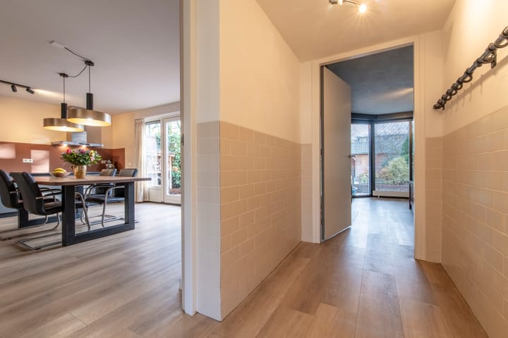 Foto 18 van Van Hogendorpstraat 17