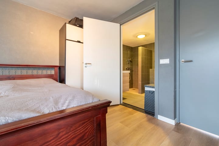 Foto 21 van Van Hogendorpstraat 17