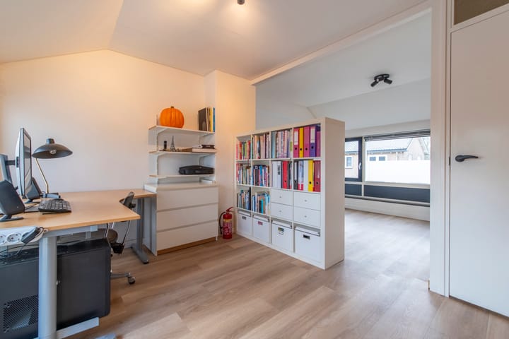 Foto 28 van Van Hogendorpstraat 17