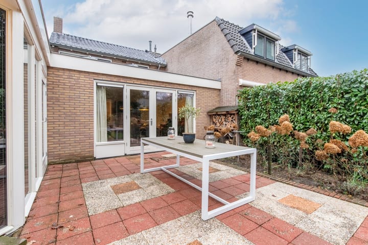 Foto 39 van Van Hogendorpstraat 17