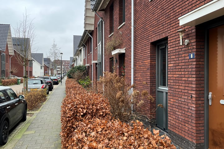 Bekijk foto 19 van Dalidastraat 8