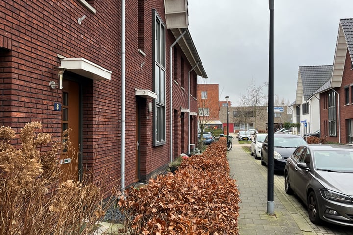 Bekijk foto 20 van Dalidastraat 8