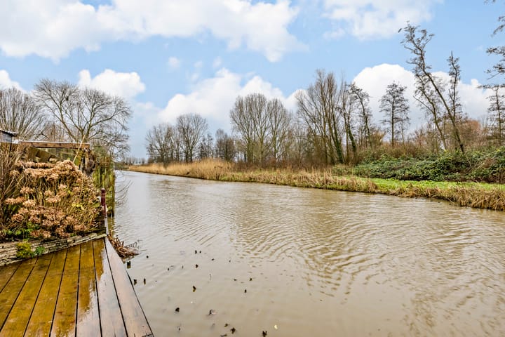 Photo 36 of Directeur Moerlandsstraat 6