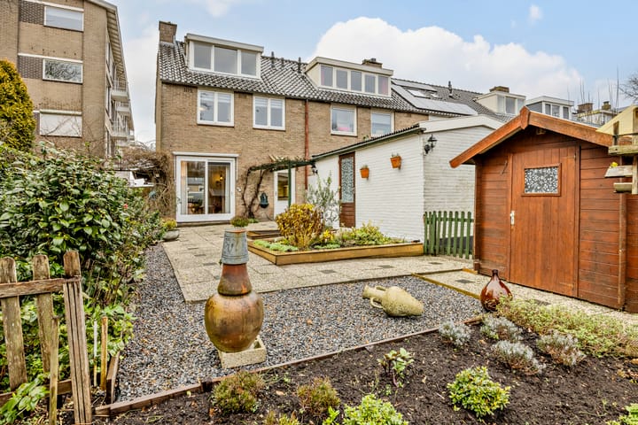 Photo 37 of Directeur Moerlandsstraat 6