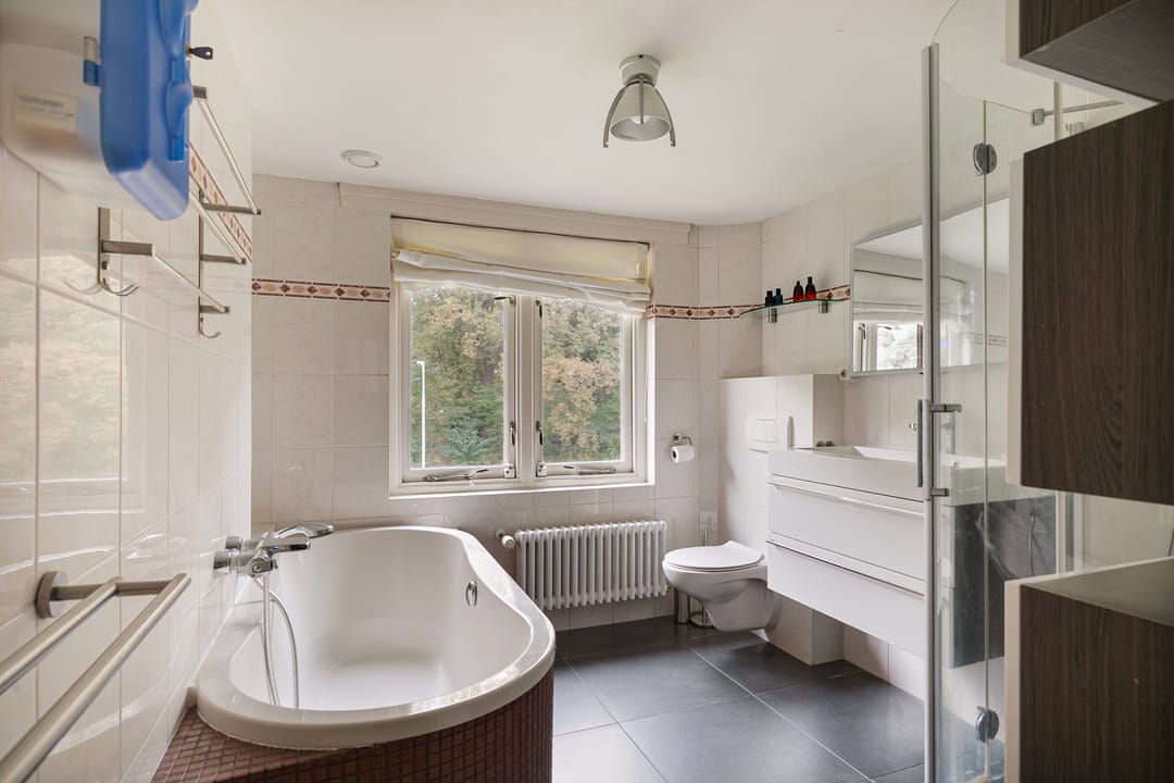 Foto 26 van van Limburg Stirumweg 12