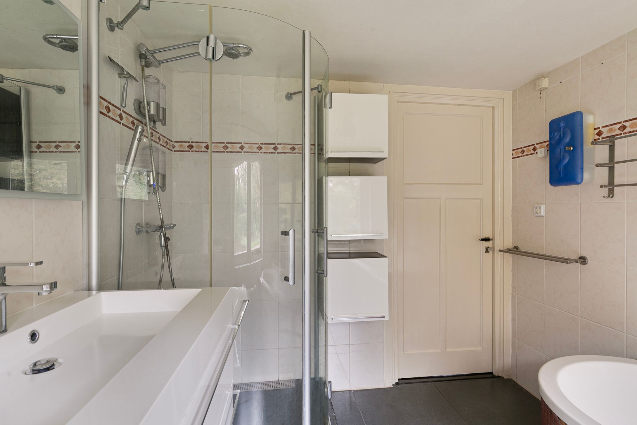 Foto 27 van van Limburg Stirumweg 12