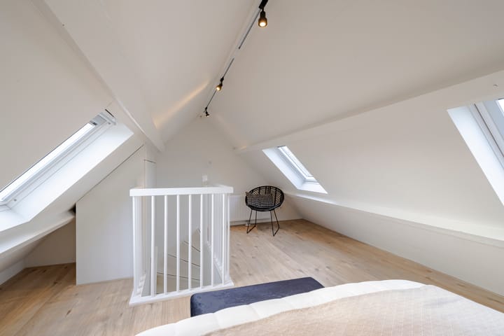 Photo 31 of Van Zeggelenstraat 41