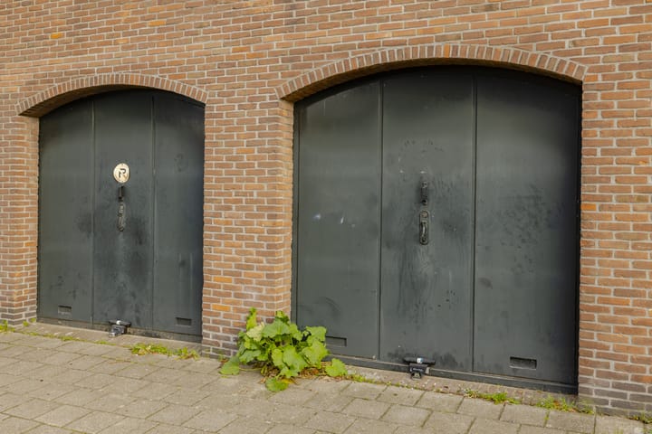 Photo 36 of Van Zeggelenstraat 41