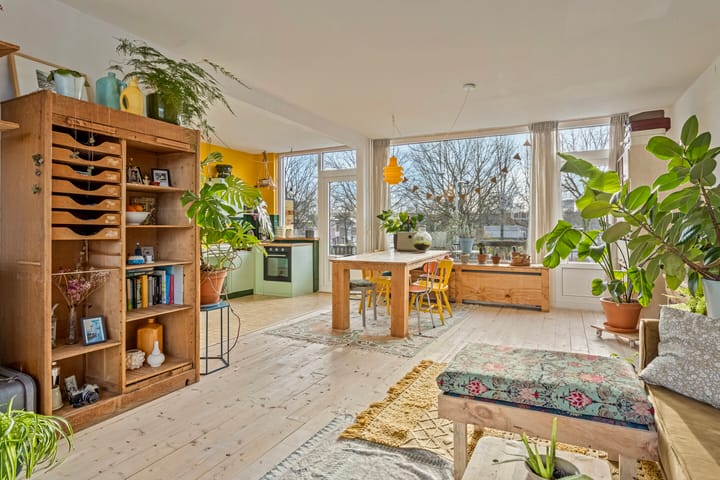 Foto 13 van Maaseikstraat 8-A