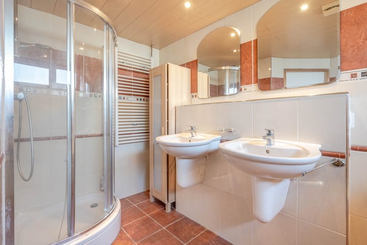 Foto 3 van Ooltgensplaatweg 35