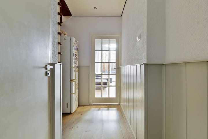 Foto 8 van Staringstraat 226