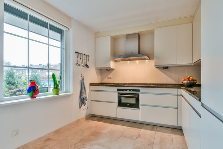 Foto 13 van Veldbloemstraat 16