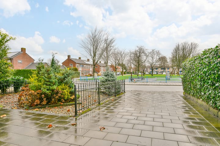 Foto 37 van Veldbloemstraat 16