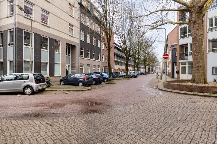 Bekijk foto 25 van Singelstraat 140-5