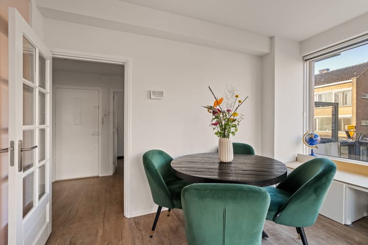 Foto 8 van Kerstroosstraat 4-A