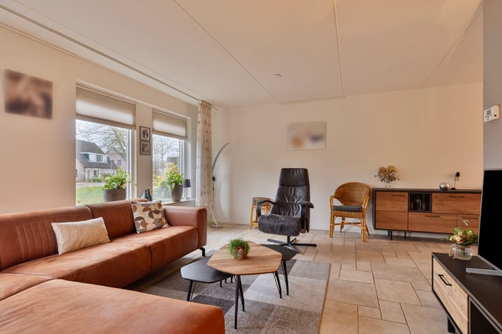 Photo 14 of Landschrijverlaan 8