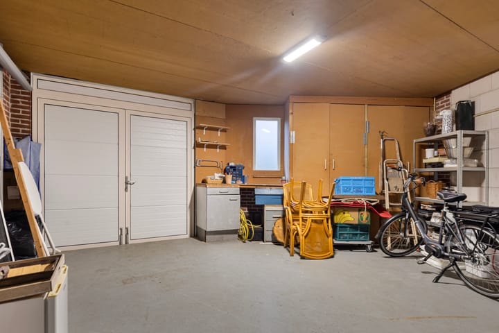 Photo 33 of Landschrijverlaan 8