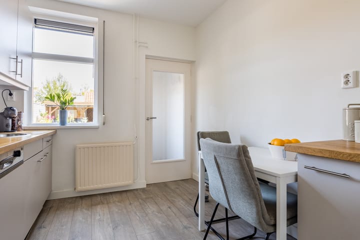 Foto 10 van Jan van Bruhezestraat 10