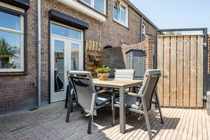 Foto 29 van Jan van Bruhezestraat 10