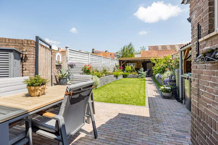 Foto 30 van Jan van Bruhezestraat 10