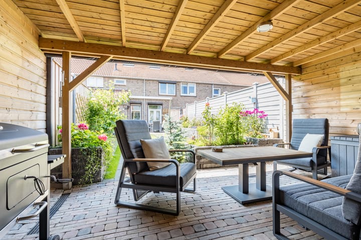 Foto 32 van Jan van Bruhezestraat 10