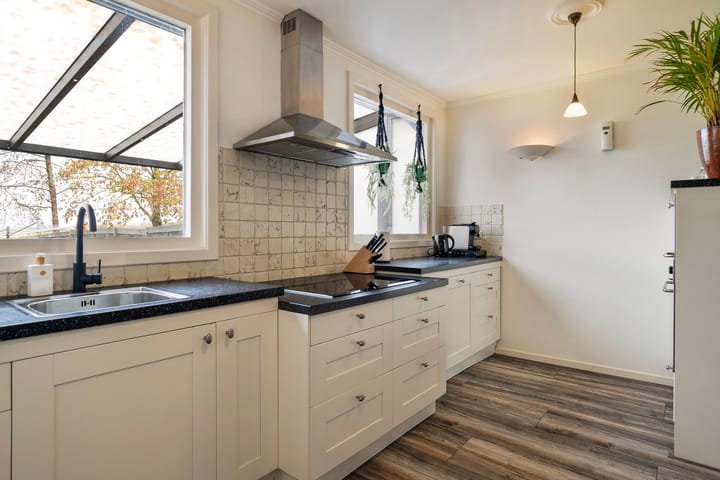 Foto 18 van Oud Emmeloorderweg 21-B