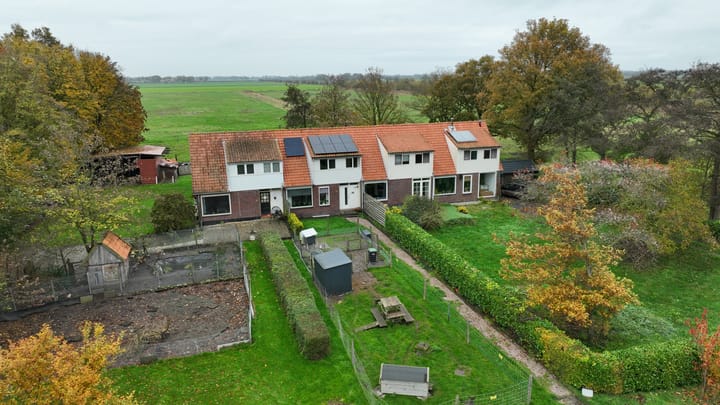 Foto 42 van Oud Emmeloorderweg 21-B