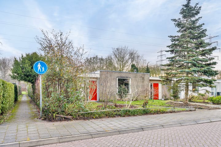 Foto 1 van van Essenstraat 48