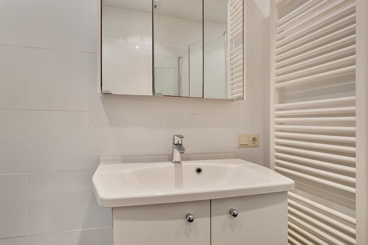 Foto 23 van van Essenstraat 48