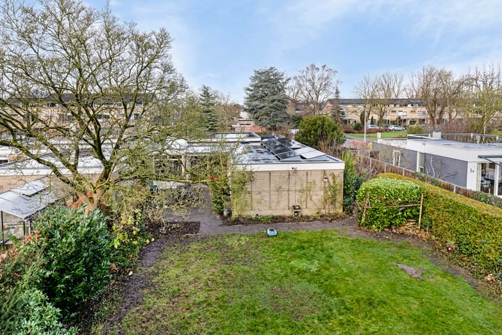 Foto 31 van van Essenstraat 48