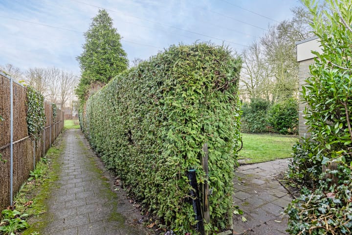 Foto 32 van van Essenstraat 48