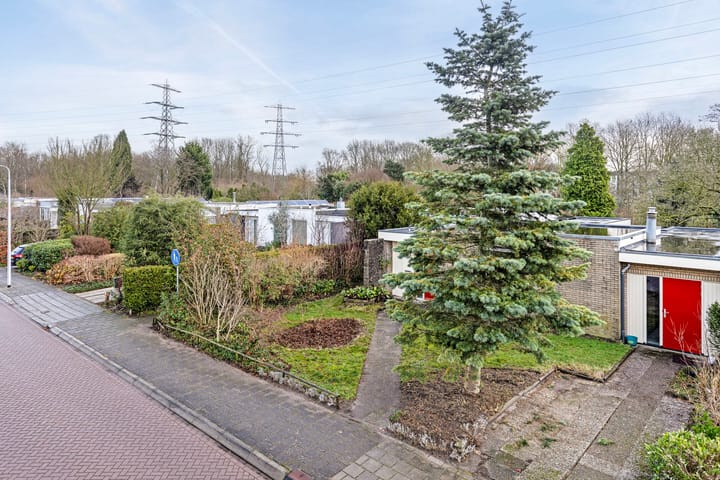 Foto 34 van van Essenstraat 48