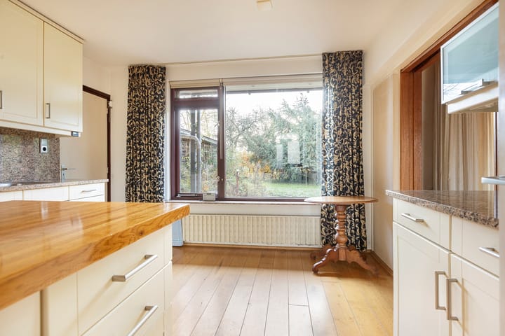 Foto 11 van Mejontsmastraat 28