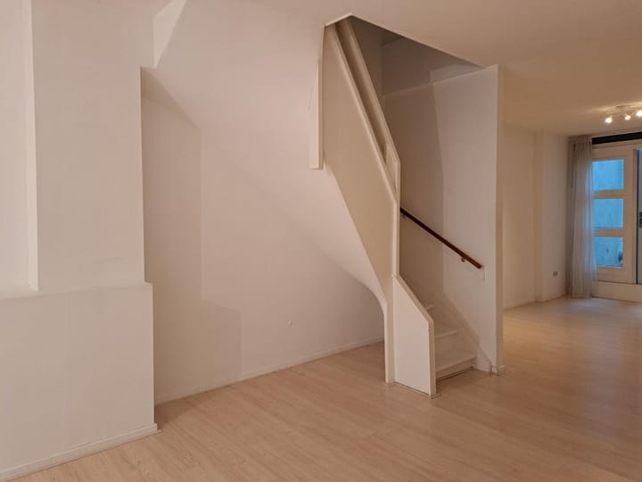 Photo 4 of Vijfharingenstraat 8-C10