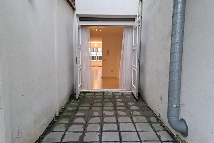 Bekijk foto 17 van Vijfharingenstraat 8-C10