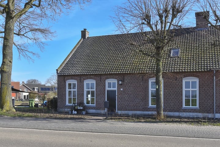 Bekijk foto 1 van Voorteindseweg 10