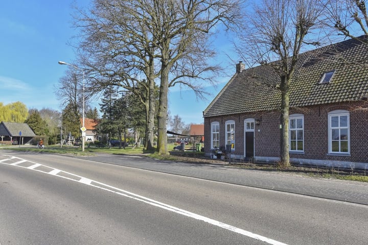 Bekijk foto 37 van Voorteindseweg 10