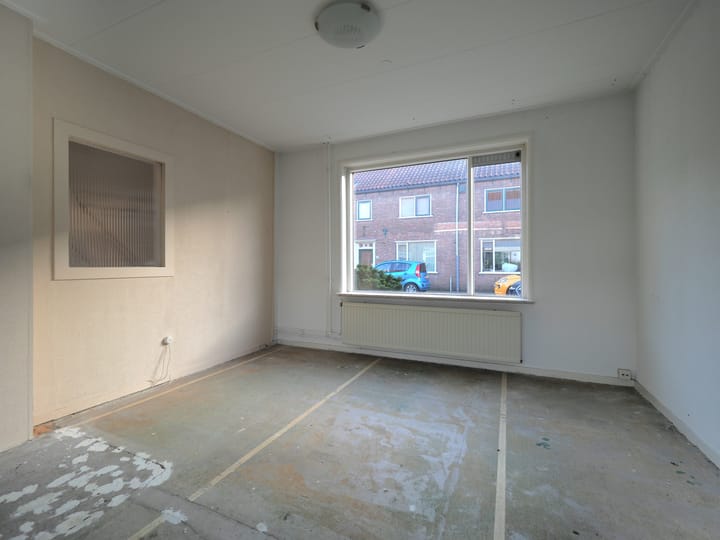 Photo 8 of Wilhelminastraat 16