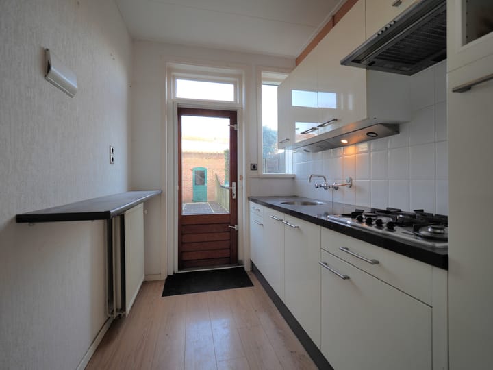 Photo 12 of Wilhelminastraat 16