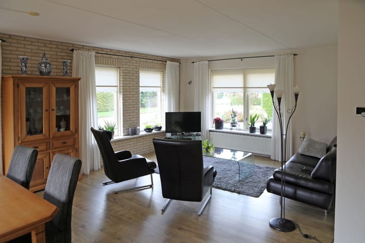 Foto 10 van Boomvalk 12