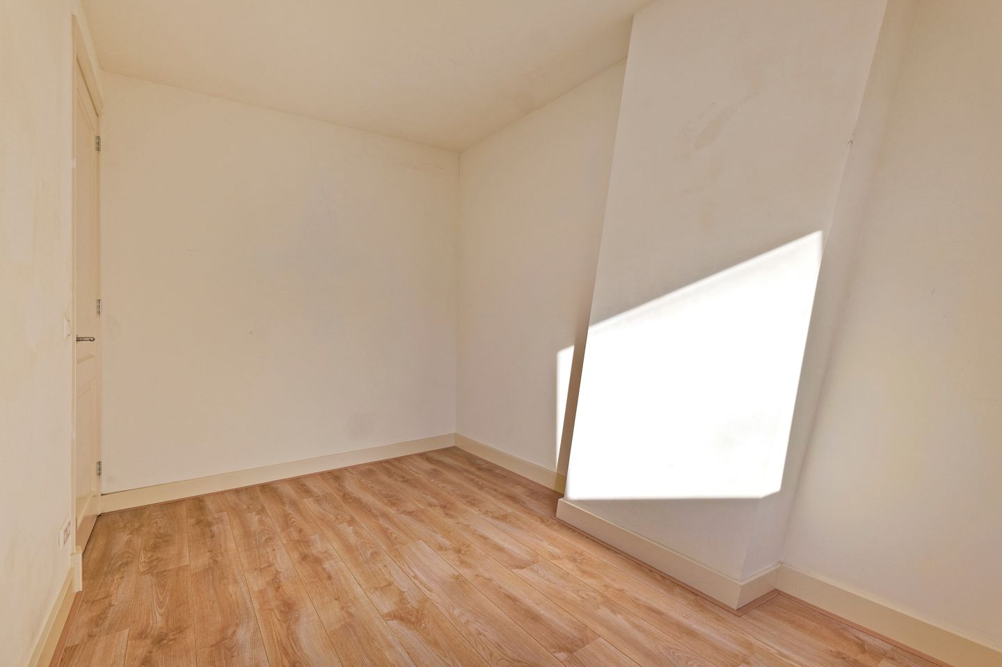 Foto 10 van Kanaalstraat 21-4