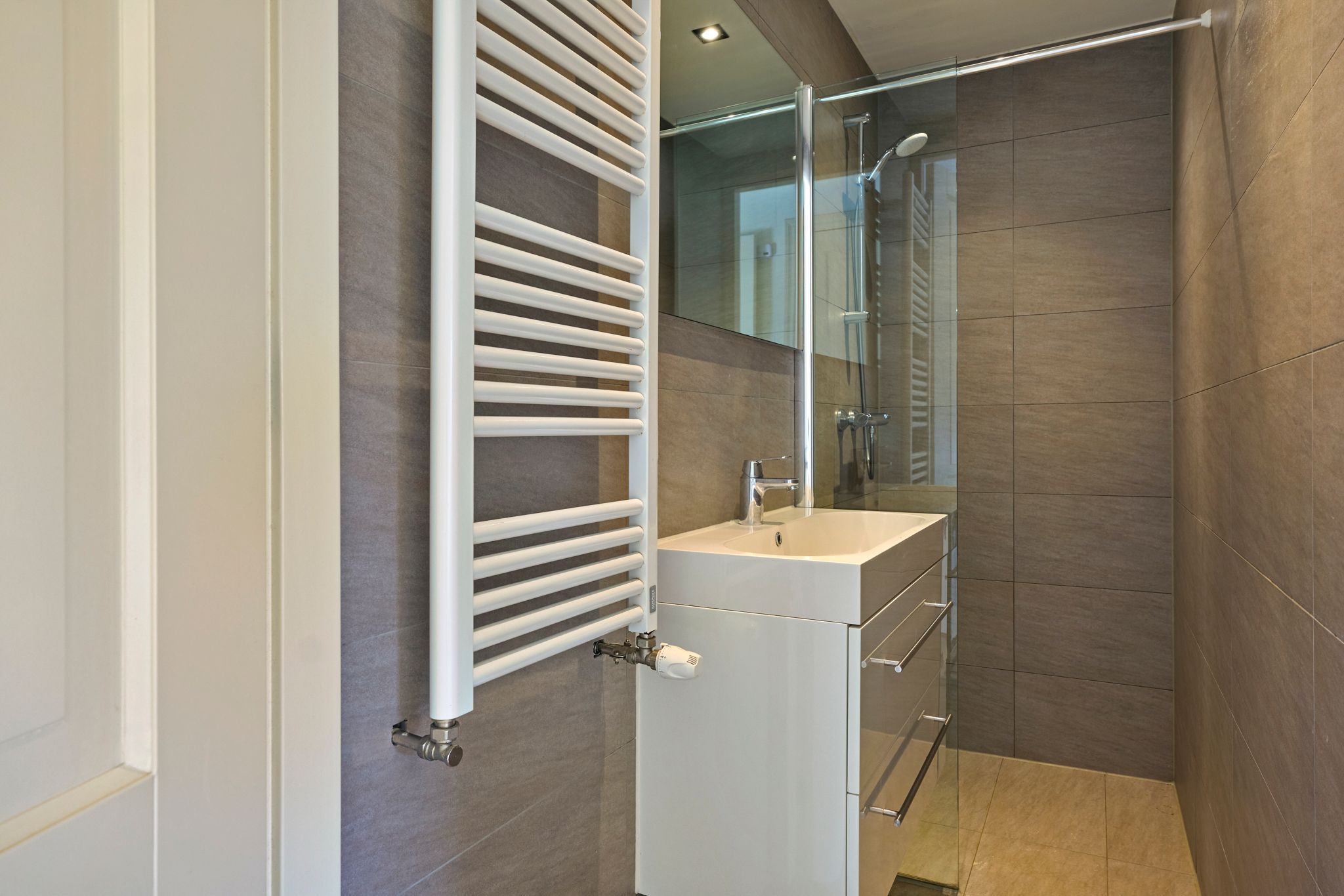 Foto 12 van Kanaalstraat 21-4