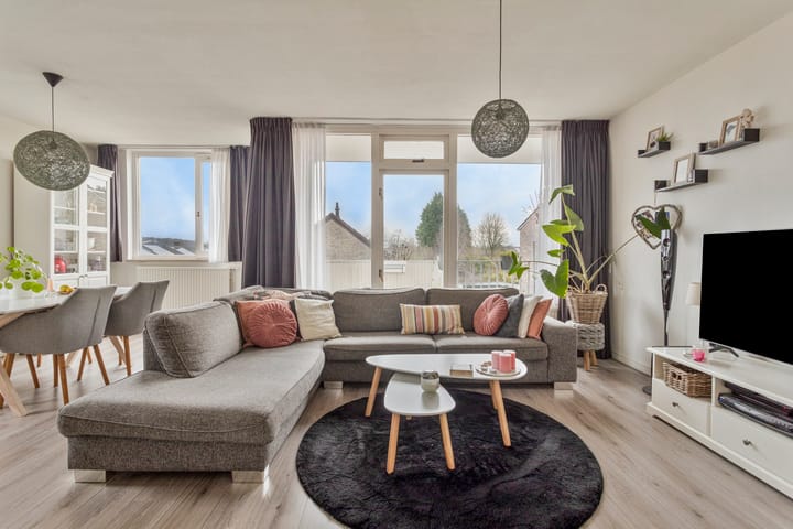 Foto 8 van Romeinenplein 63