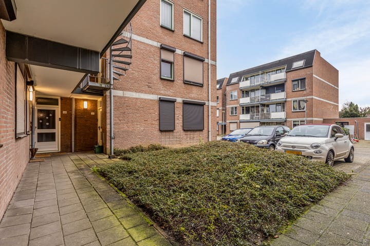 Foto 18 van Romeinenplein 63